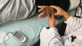 通过反复促通疗法（川平法，RFE）探讨偏瘫患者手指运动的恢复机制。